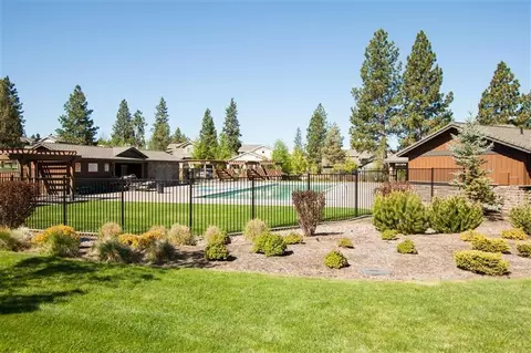 19436 Blue Lake Loop, Bend, OR 97702 photo 17