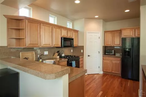 19436 Blue Lake Loop, Bend, OR 97702 photo 9