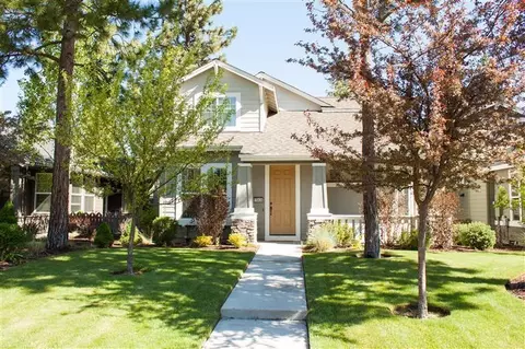 19436 Blue Lake Loop, Bend, OR 97702 photo 1