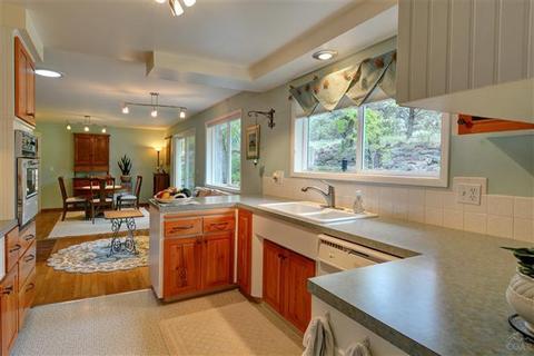 20352 Willopa Ct, Bend, OR 97702 photo 9