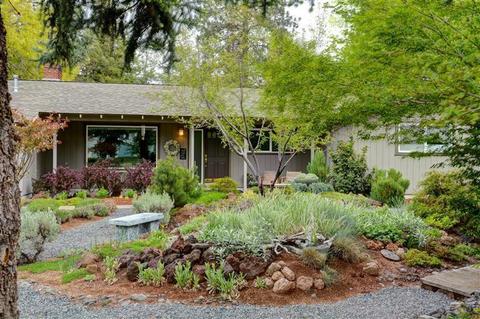 20352 Willopa Ct, Bend, OR 97702 photo 2