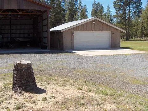 16572 SW Wayne Dr, La Pine, OR 97739 photo 3