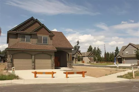 60963 SE Miles Ct, Bend, OR 97702 photo 2