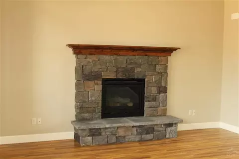 60963 SE Miles Ct, Bend, OR 97702 photo 6