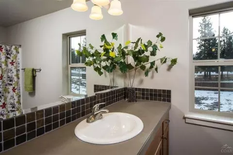 60963 SE Miles Ct, Bend, OR 97702 photo 18