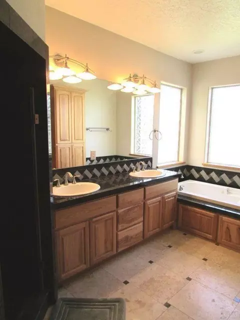1141 E Cascade Ave, Sisters, OR 97759 photo 10