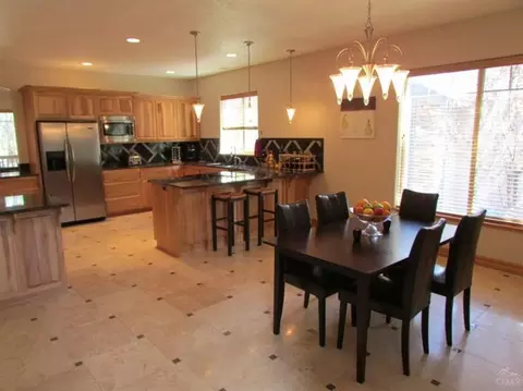 1141 E Cascade Ave, Sisters, OR 97759 photo 7