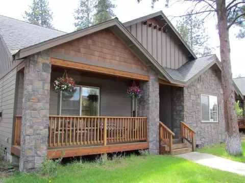 1141 E Cascade Ave, Sisters, OR 97759 photo 2