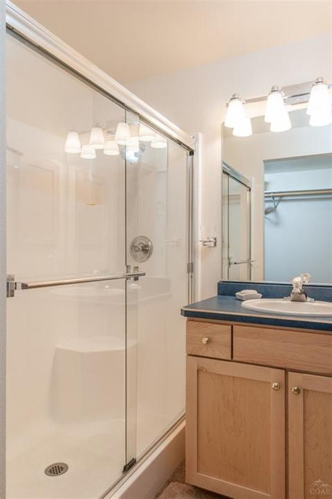 56300 Solar Dr, Bend, OR 97707 photo 10