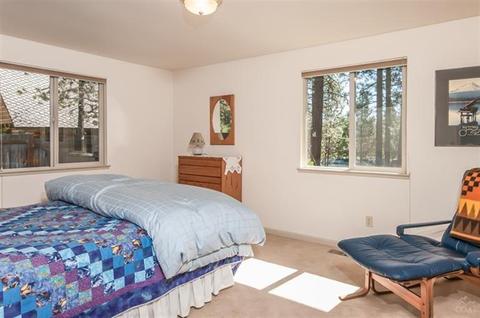 56300 Solar Dr, Bend, OR 97707 photo 17