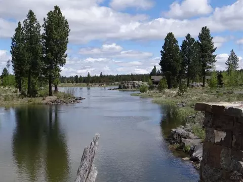 56560 Sunstone Loop, Bend, OR 97707 photo 14