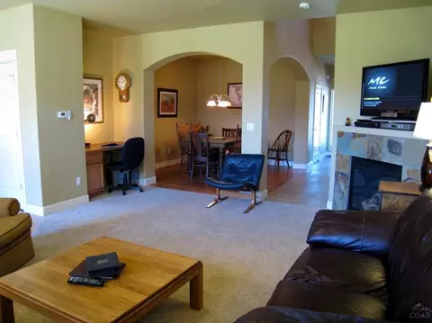 20025 Mcclellan Rd, Bend, OR 97702 photo 3