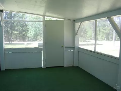 52600 Rainbow Dr, La Pine, OR 97739 photo 3