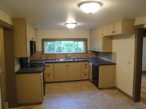 1464 NE 8th St, Bend, OR 97701 photo 3