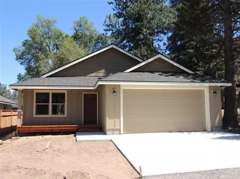 360 SE Silvis Ln, Bend, OR 97702 photo 1