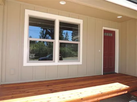 360 SE Silvis Ln, Bend, OR 97702 photo 9