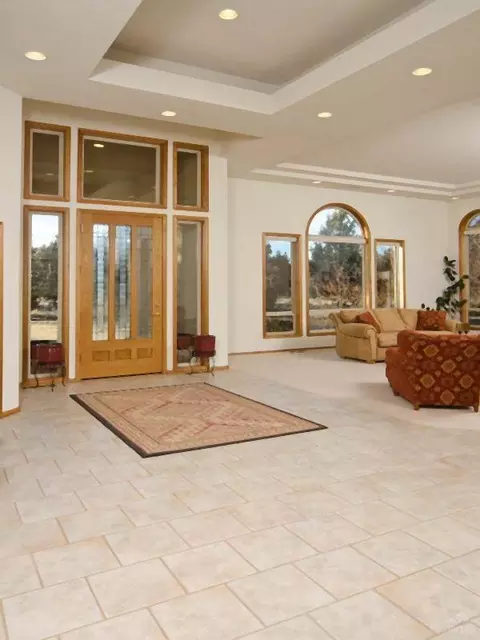62826 Stenkamp Rd, Bend, OR 97701 photo 4