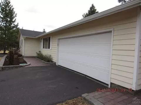20821 W View Dr, Bend, OR 97702 photo 4