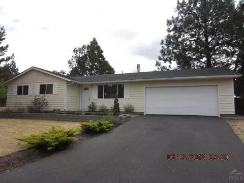 20821 W View Dr, Bend, OR 97702 photo 1