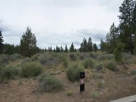 19467 Stafford Loop, Bend, OR 97702 photo 2
