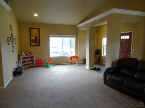 20888 NE Crested Ct, Bend, OR 97701 photo 2