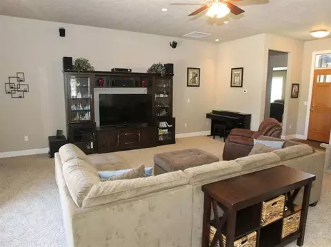 21340 Gift Pl, Bend, OR 97701 photo 2