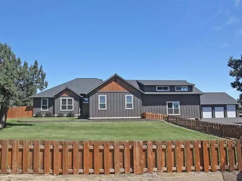 21340 Gift Pl, Bend, OR 97701 photo 1