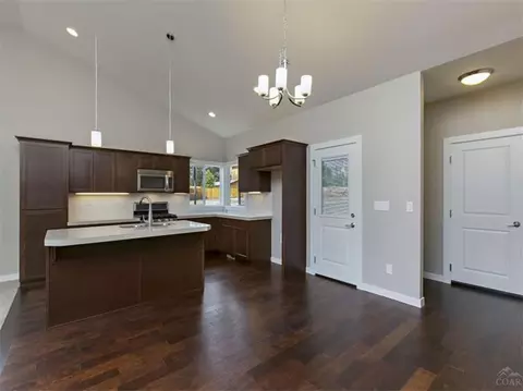 20336 Chase Rd, Bend, OR 97702 photo 6