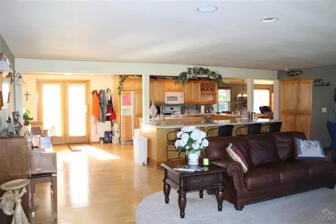 62490 Eagle Rd, Bend, OR 97701 photo 4