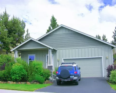 20695 Beaumont Dr, Bend, OR 97701 photo 1