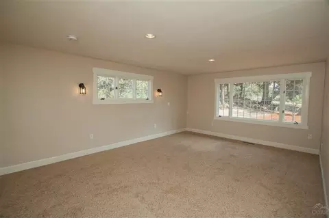 20655 Bowery Ln, Bend, OR 97701 photo 13