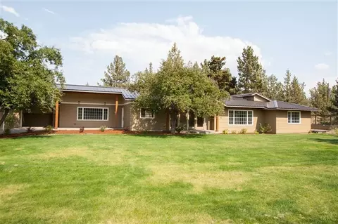 20655 Bowery Ln, Bend, OR 97701 photo 2