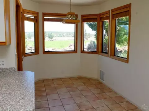 21598 Morrill Rd, Bend, OR 97701 photo 10