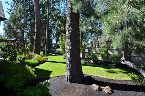 19455 Sugar Mill Loop, Bend, OR 97702 photo 4