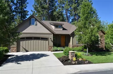 19455 Sugar Mill Loop, Bend, OR 97702 photo 1