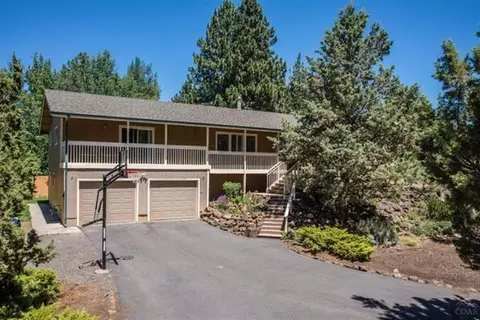 20582 Cambridge Ct, Bend, OR 97702 photo 1