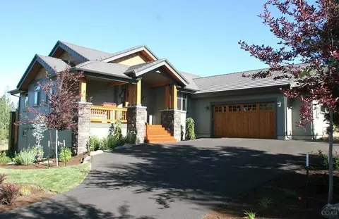 23 NW Skyliner Summit Loop, Bend, OR 97701 photo 1
