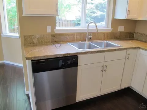 911 NE Decatur Ct, Bend, OR 97701 photo 5