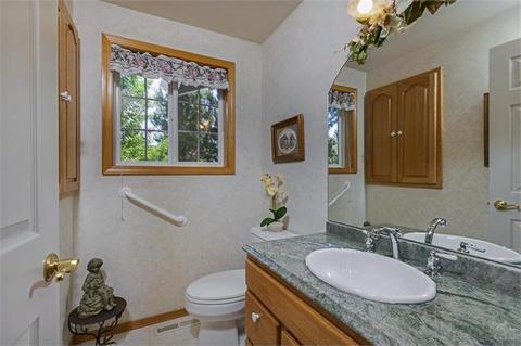 22424 Calgary Dr, Bend, OR 97702 photo 9