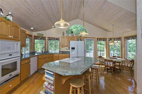 22424 Calgary Dr, Bend, OR 97702 photo 4