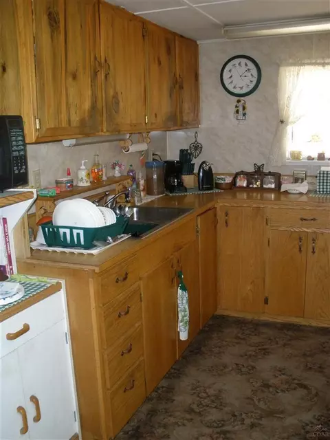 52571 Doe Ln, La Pine, OR 97739 photo 3