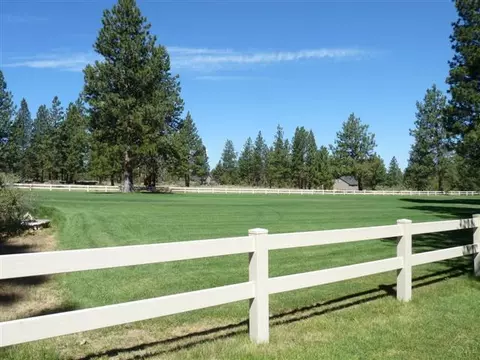 60753 Willow Creek Loop, Bend, OR 97702 photo 15