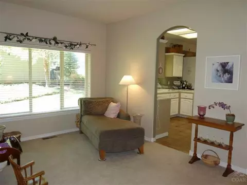 60753 Willow Creek Loop, Bend, OR 97702 photo 6