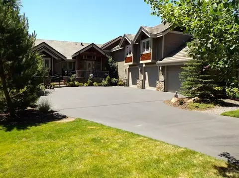 19502 Green Lakes Loop, Bend, OR 97702 photo 1