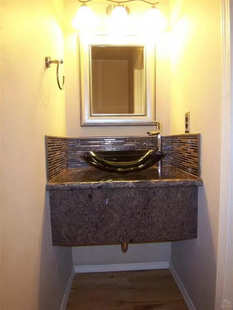 1187 NE Ross Rd, Bend, OR 97701 photo 4
