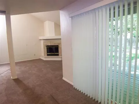 1187 NE Ross Rd, Bend, OR 97701 photo 9