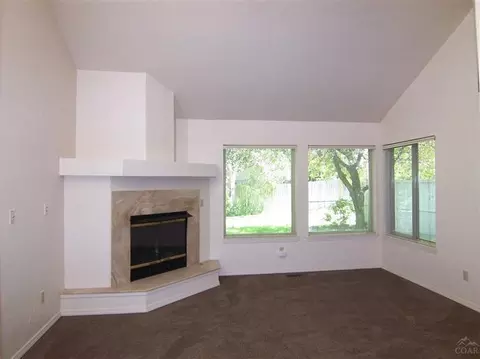1187 NE Ross Rd, Bend, OR 97701 photo 5