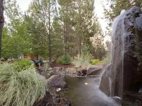 56875 Nest Pine Dr, Bend, OR 97707 photo 3