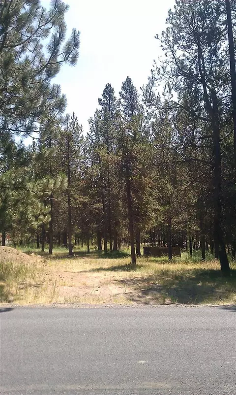 55722 Big River Dr, Bend, OR 97707 photo 3