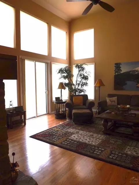 62017 Fall Creek Loop, Bend, OR 97702 photo 3